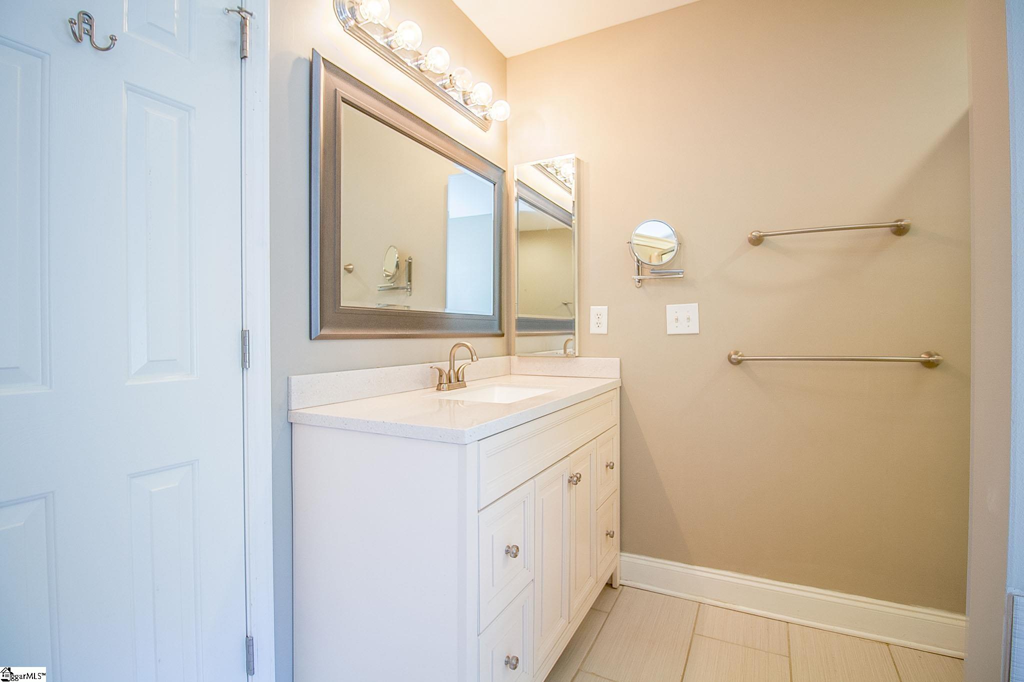 142 Chatim Ridge Court Lyman, SC 29365 - Photo 14 of 29 Gallery Image 14