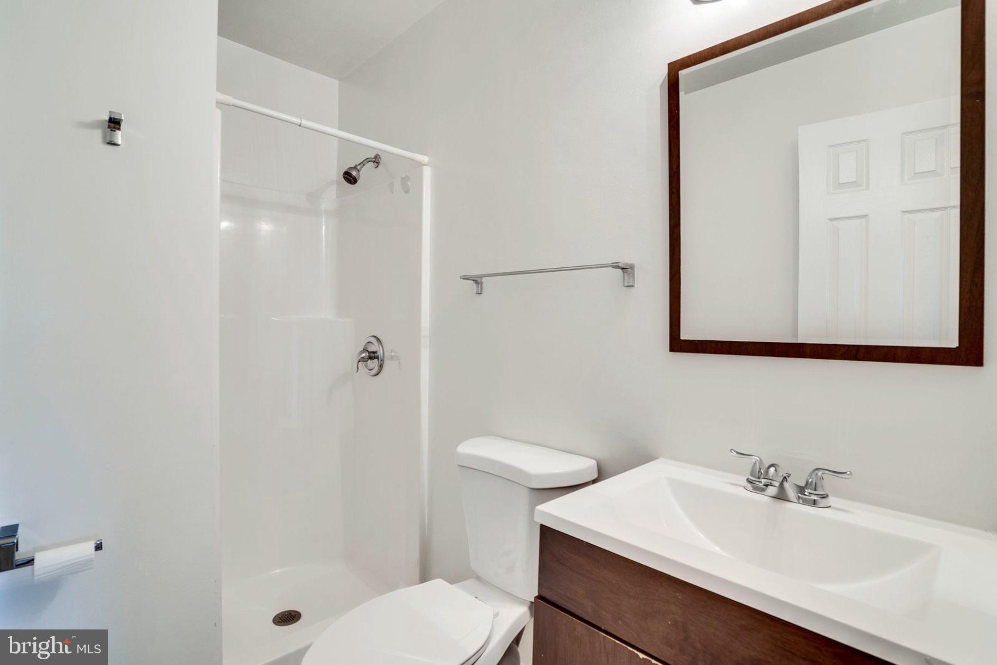 8453 Brainerd Court Springfield, VA 22153 - Photo 28 of 37 Upper Main Hallway Bathroom