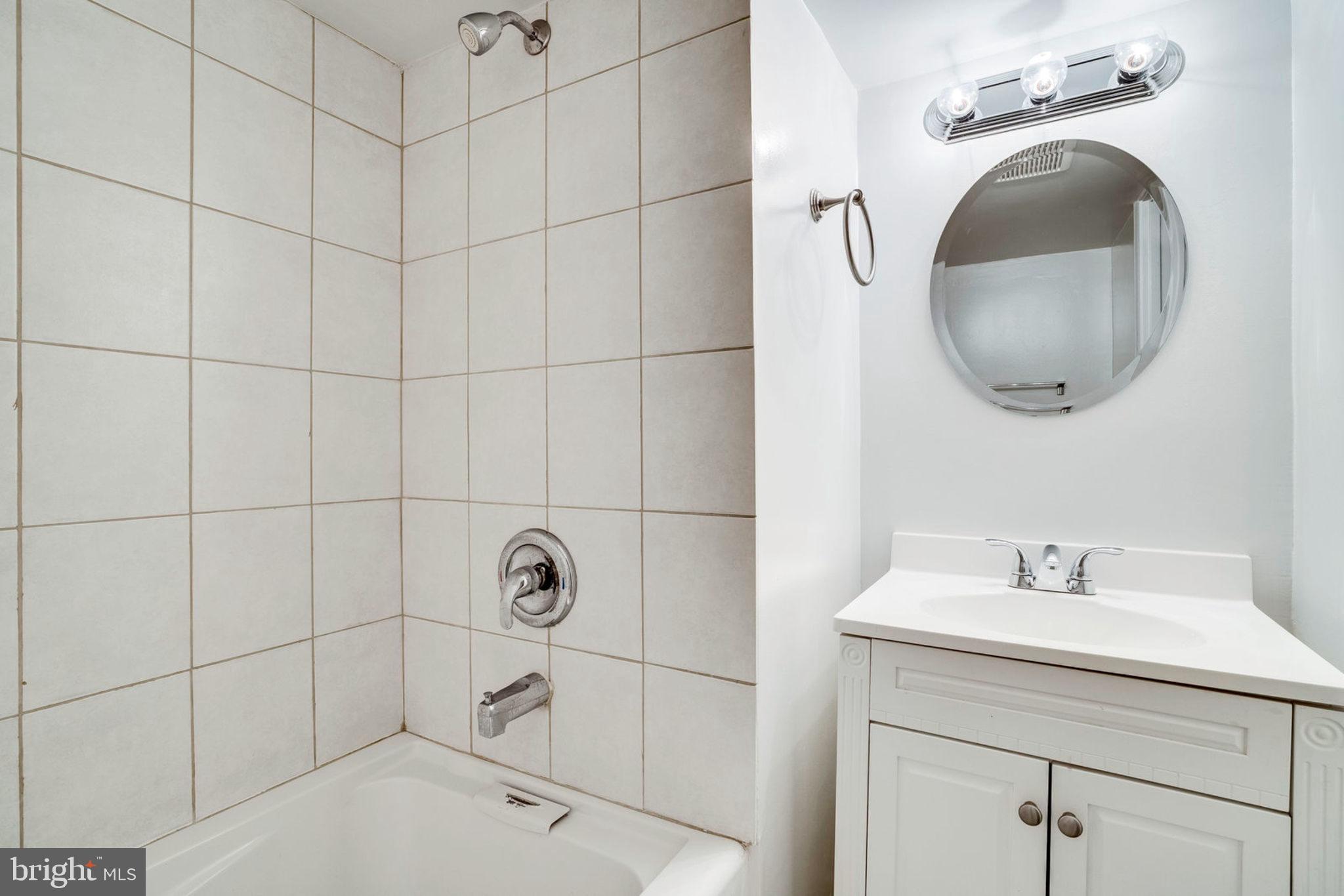 8453 Brainerd Court Springfield, VA 22153 - Photo 31 of 37 Lower Level Full Bath with jetted tub