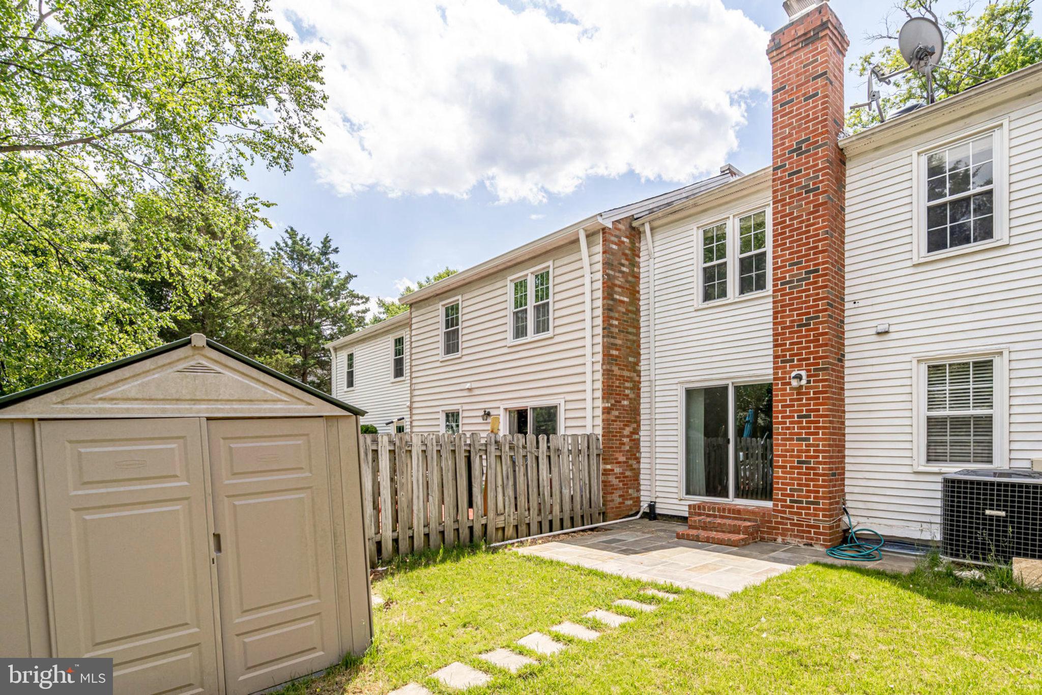 8453 Brainerd Court Springfield, VA 22153 - Photo 33 of 37 Exterior Rear