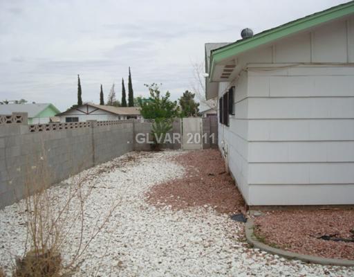 704 Altamira Road Las Vegas, NV 89145 - Photo 18 of 22 Other. Side Yard