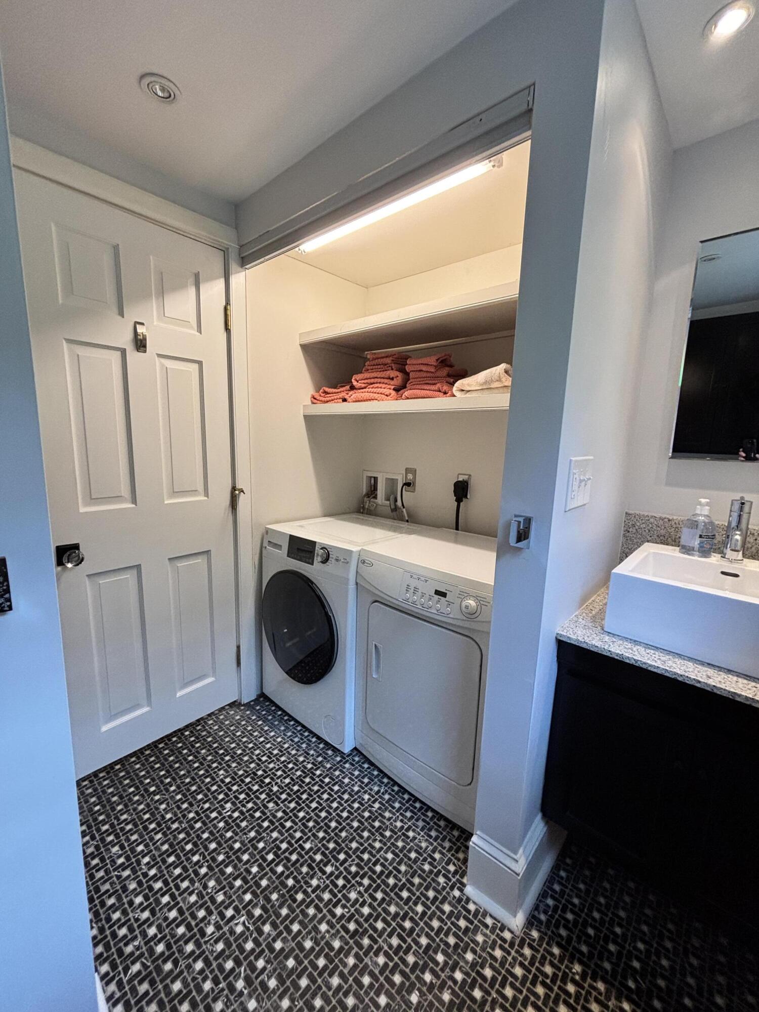 21 Main Street Rockport, ME 04856 - Photo 15 of 66 IMG_6269