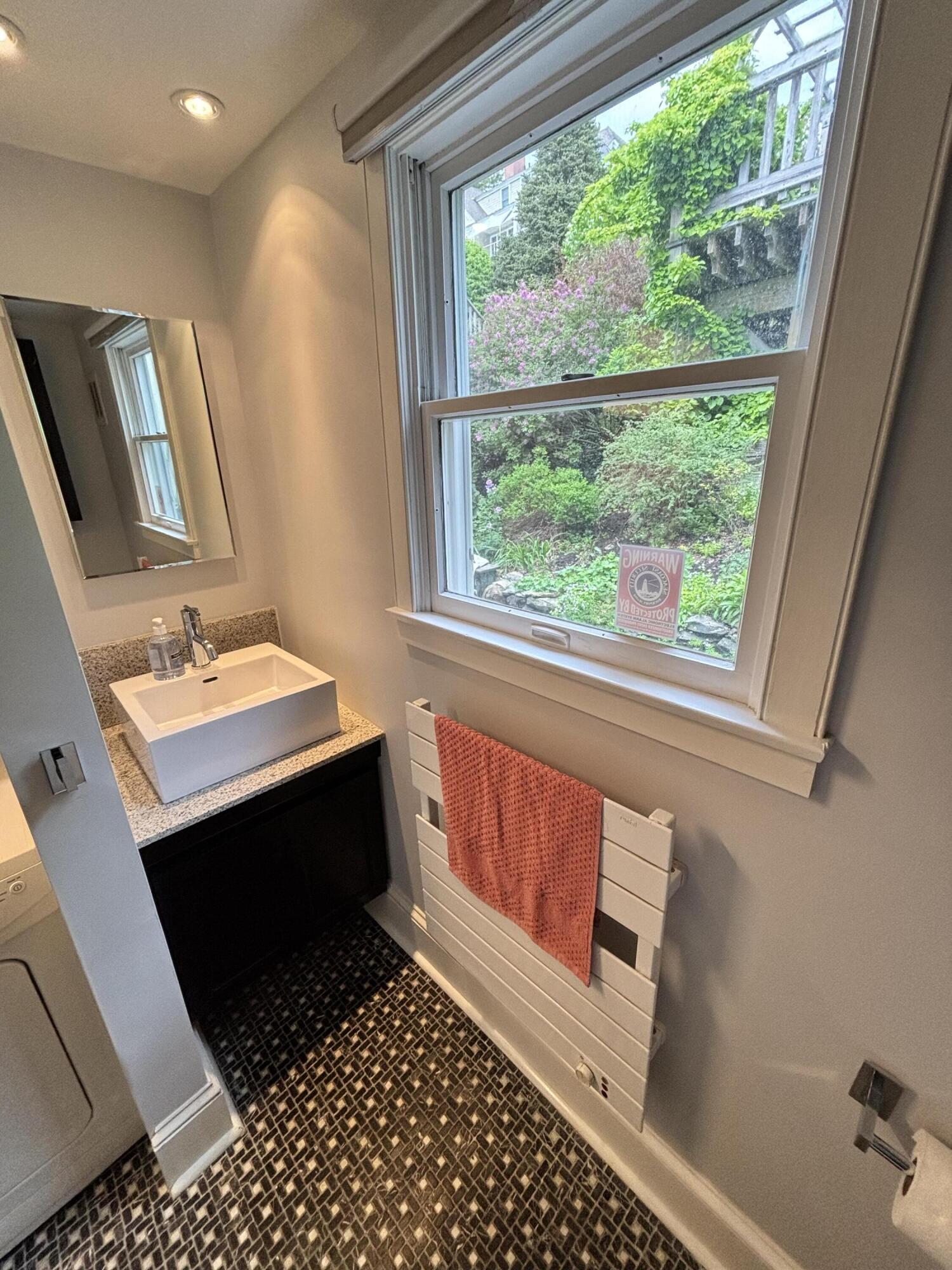 21 Main Street Rockport, ME 04856 - Photo 16 of 66 IMG_6268