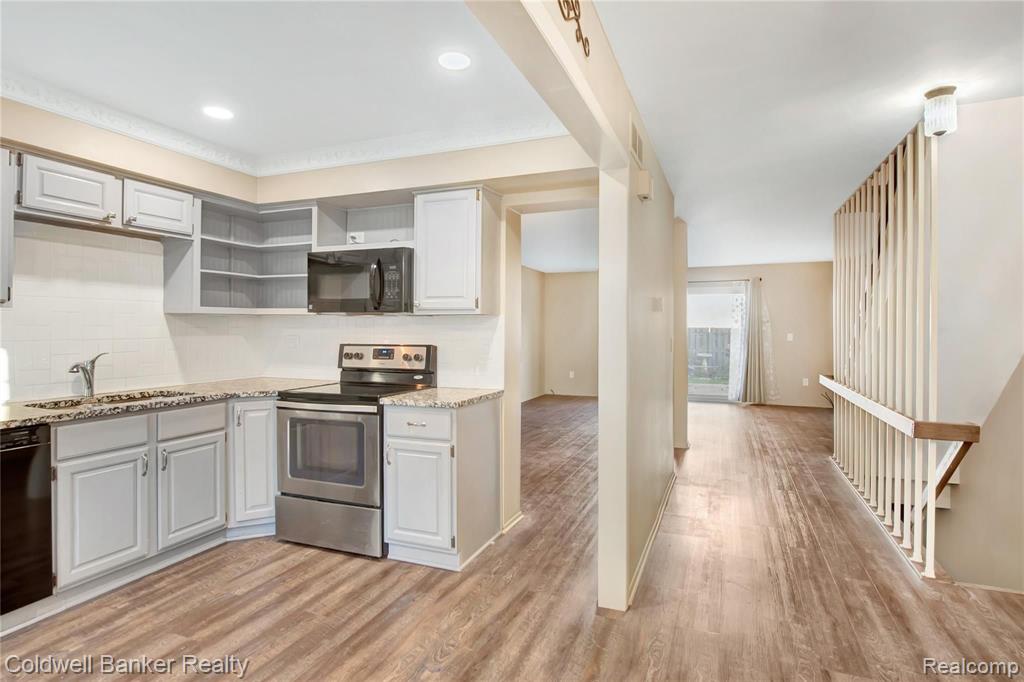 131 Manor Way Rochester Hills, MI 48309 - Photo 5 of 14