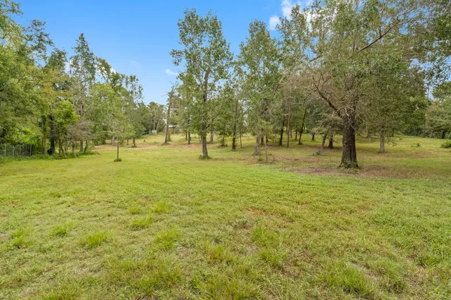 $450,000 | 18 Arrowhead Drive, Huntsville, TX 77320