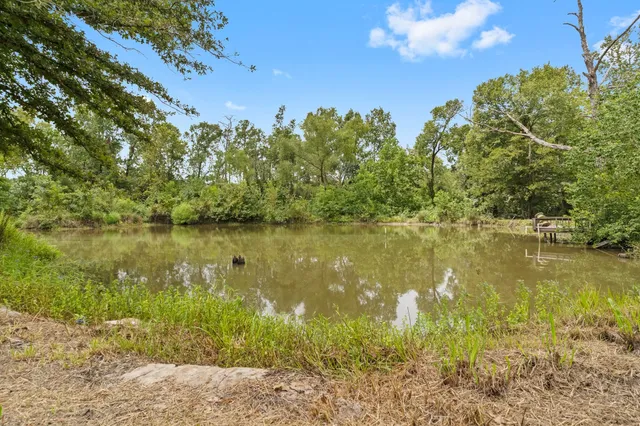 $450,000 | 18 Arrowhead Drive, Huntsville, TX 77320