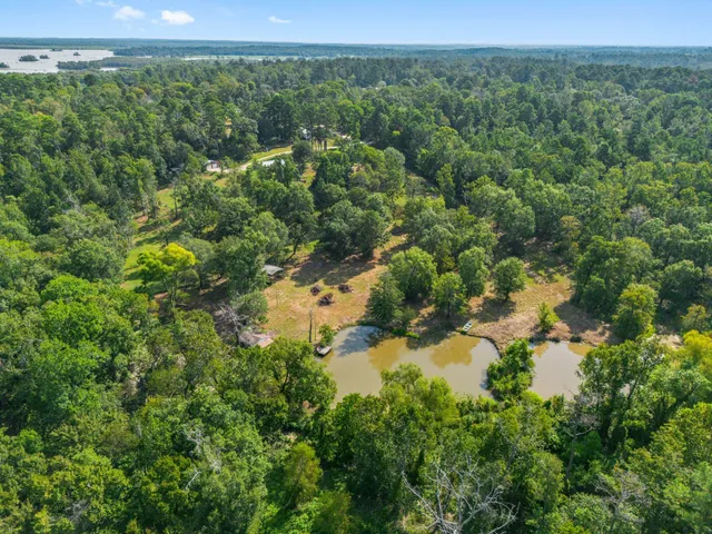 $450,000 | 18 Arrowhead Drive, Huntsville, TX 77320