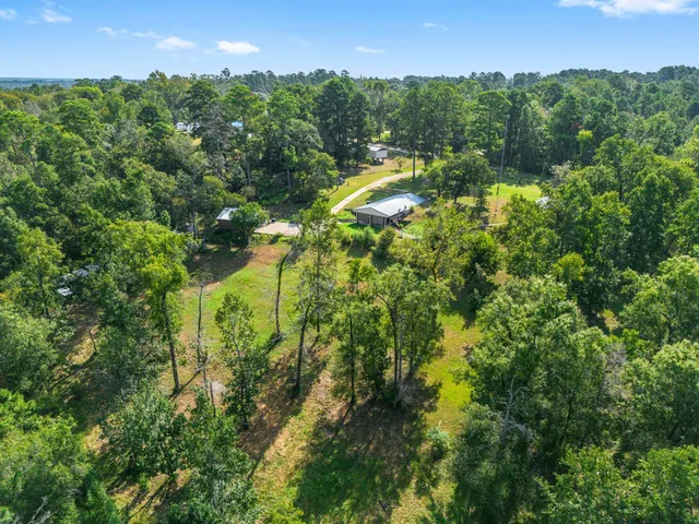 $450,000 | 18 Arrowhead Drive, Huntsville, TX 77320