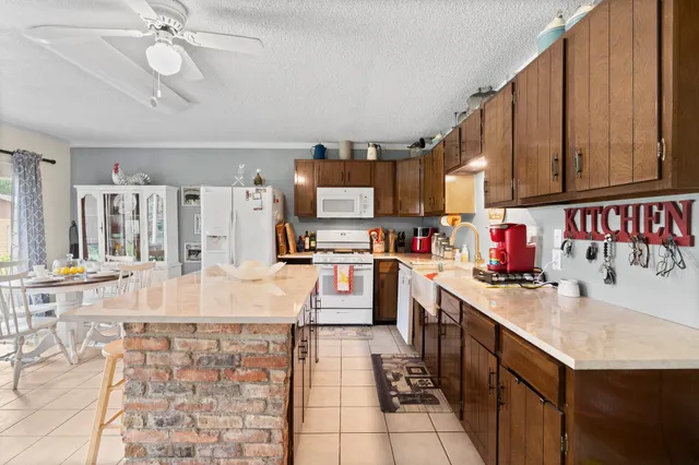 $450,000 | 18 Arrowhead Drive, Huntsville, TX 77320