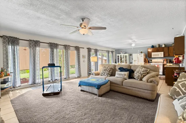 $450,000 | 18 Arrowhead Drive, Huntsville, TX 77320