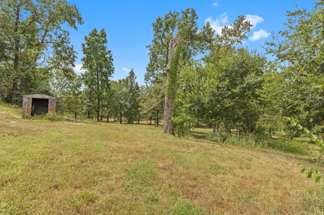 $450,000 | 18 Arrowhead Drive, Huntsville, TX 77320