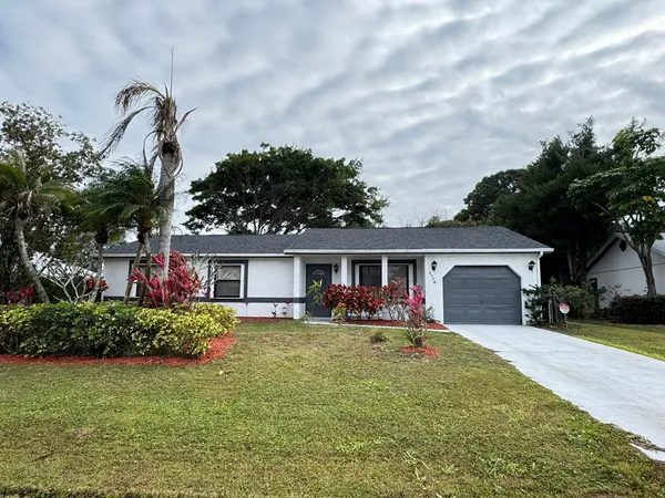 $2,500 | 2774 Southeast Brevard Avenue, Port St. Lucie, FL 34952