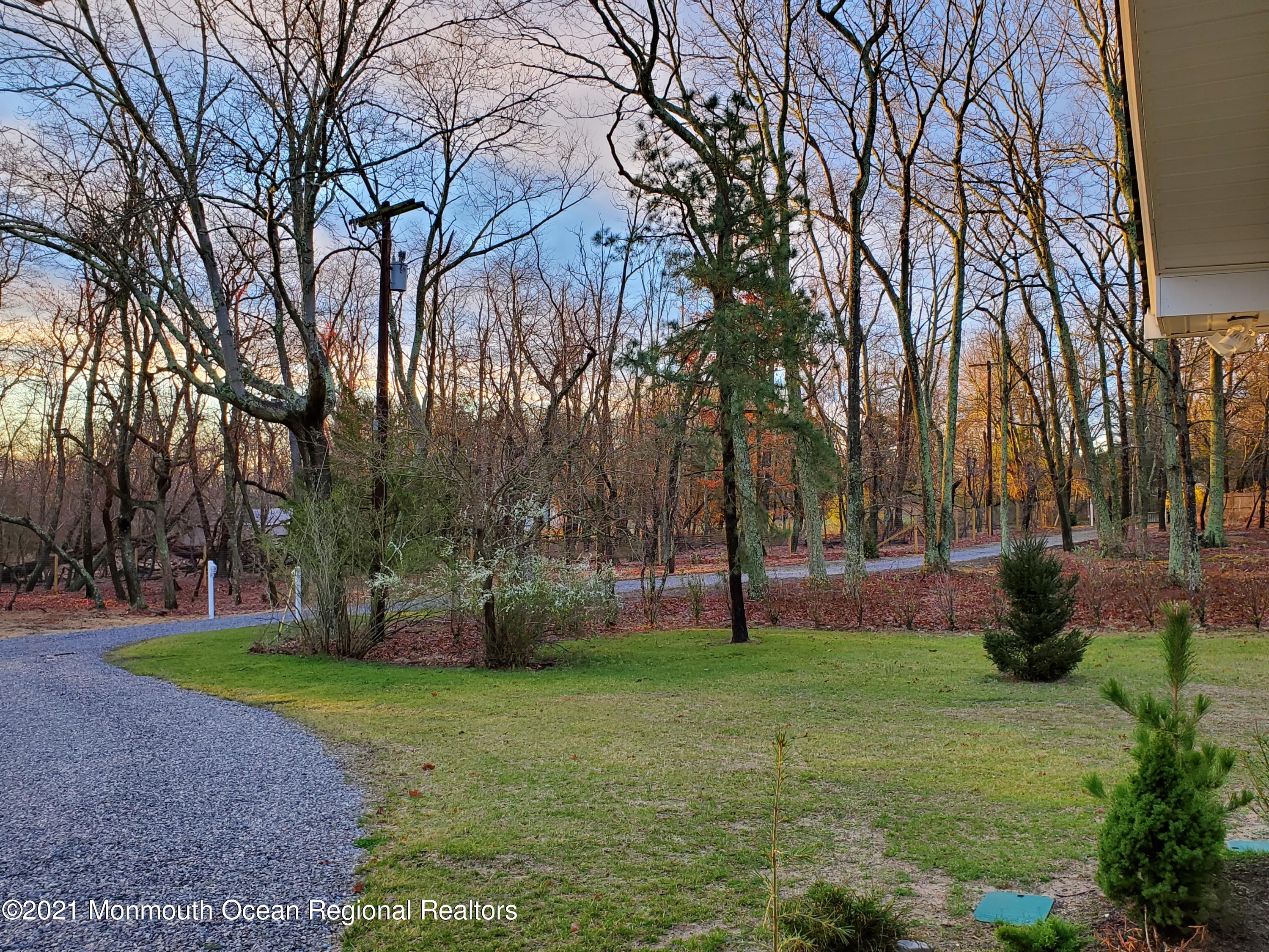 626 West Farms Road Howell, NJ 07731 - Photo 2 of 26 Driveway