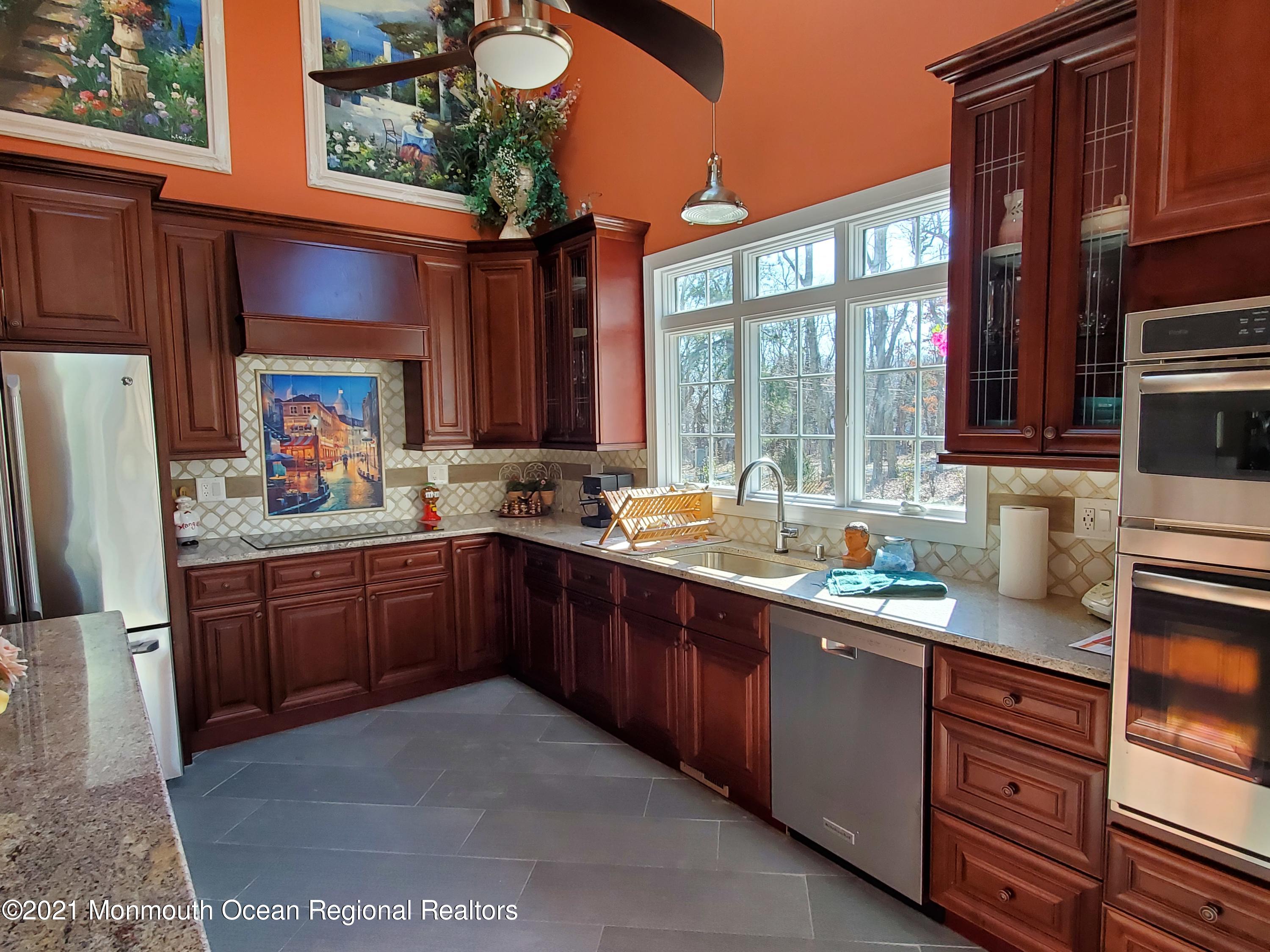 626 West Farms Road Howell, NJ 07731 - Photo 13 of 26 Kitchen