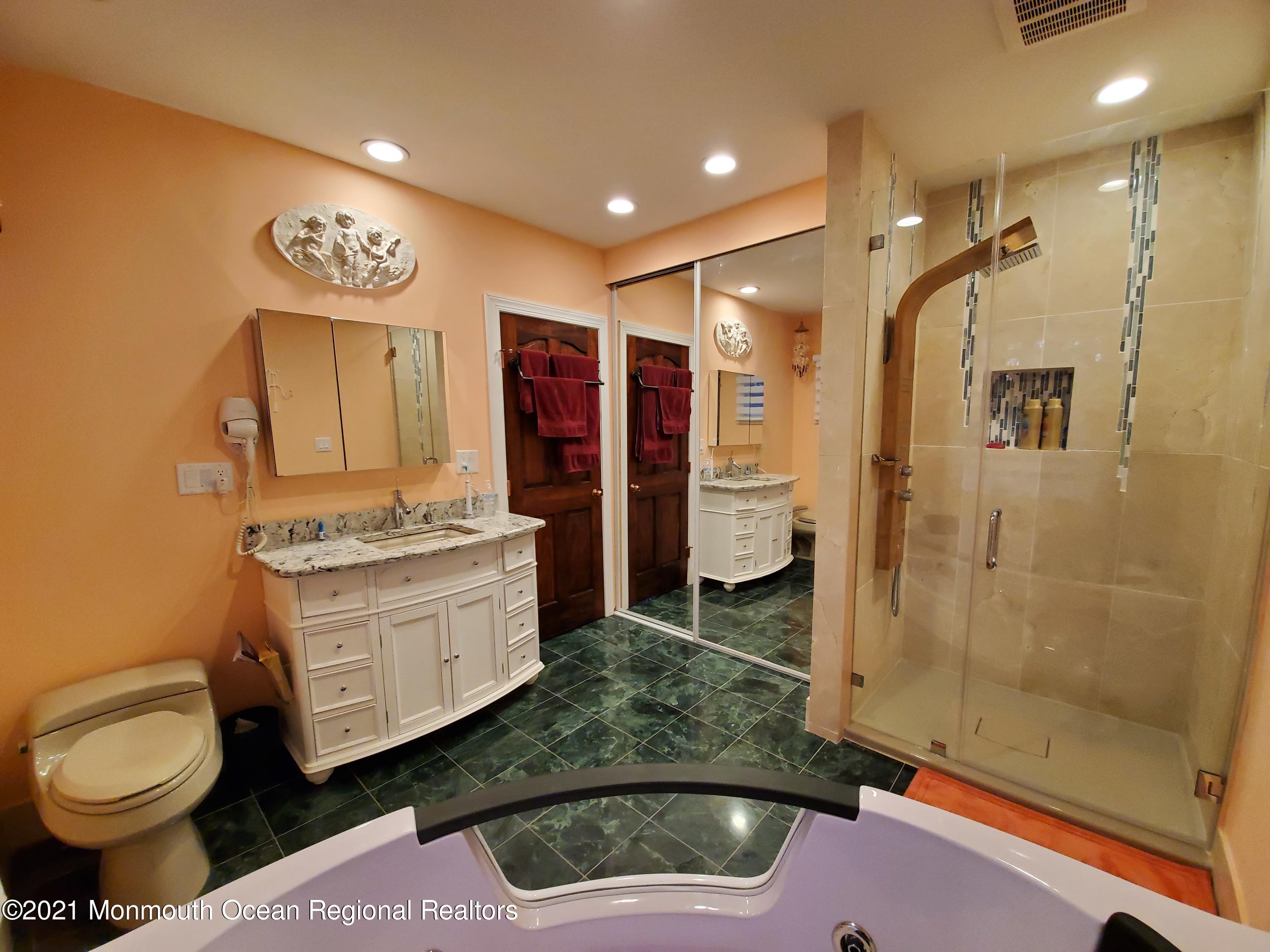 626 West Farms Road Howell, NJ 07731 - Photo 20 of 26 Master Bath