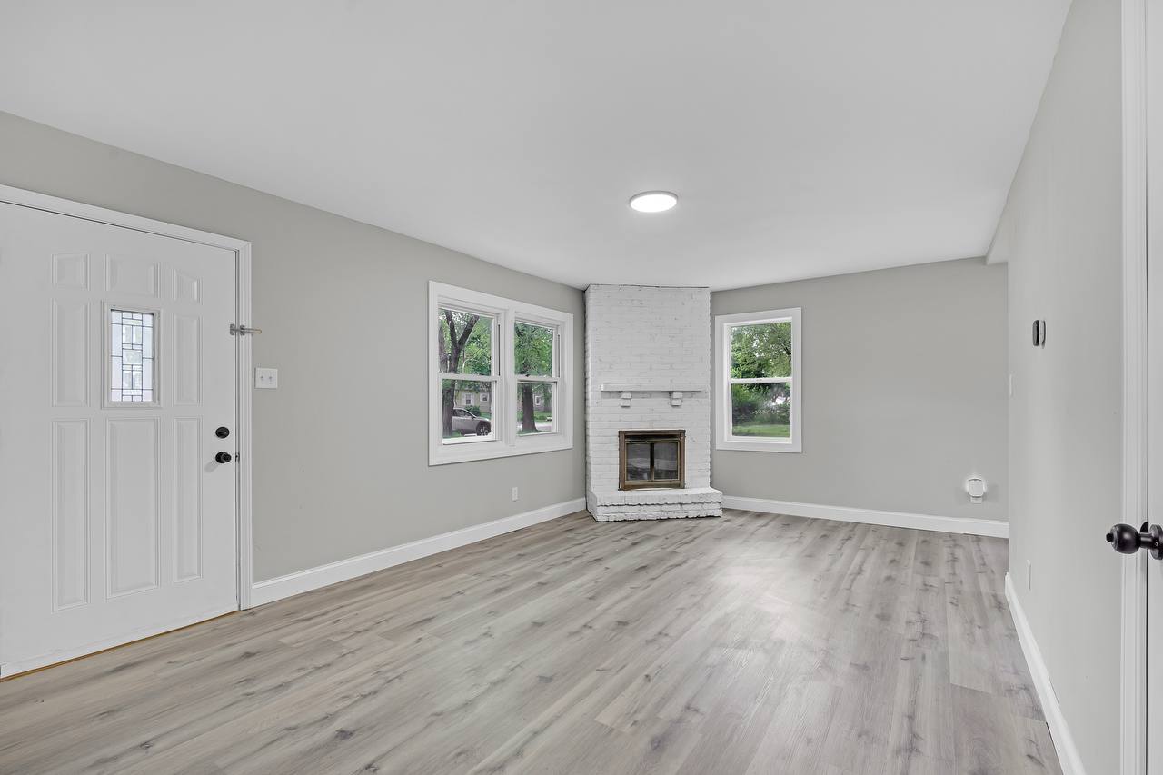 307 Louis Road Joliet, IL 60433 - Photo 4 of 20