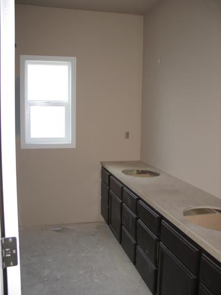 8850 Coolidge Road, Unit 2 Yakima, WA 98903 - Photo 13 of 15 an empty room with a stove top oven