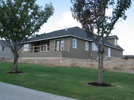 8850 Coolidge Road, Unit 2 Yakima, WA 98903 - Photo 8 of 15 a front view of house with yard
