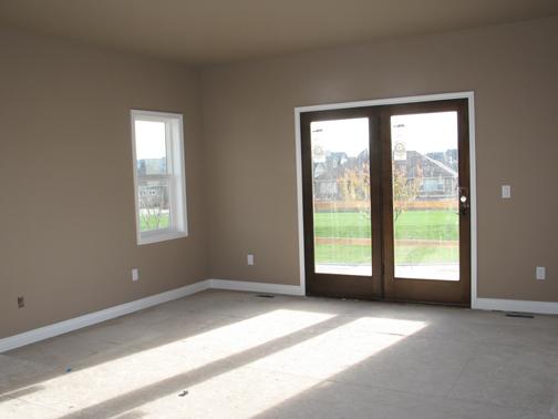 8850 Coolidge Road, Unit 2 Yakima, WA 98903 - Photo 10 of 15 a view of an empty room with a window