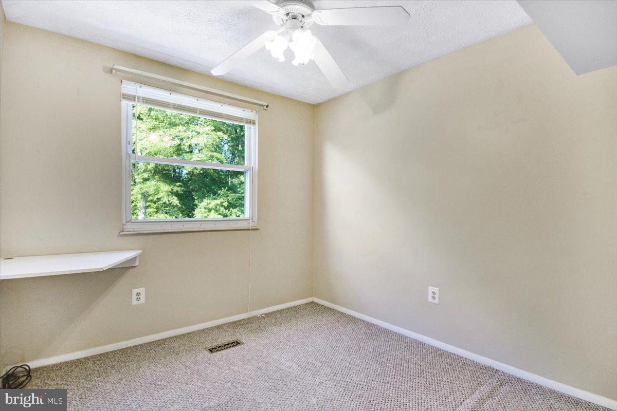 2615 Parallel Path Abingdon, MD 21009 - Photo 12 of 39 Gallery Image 12