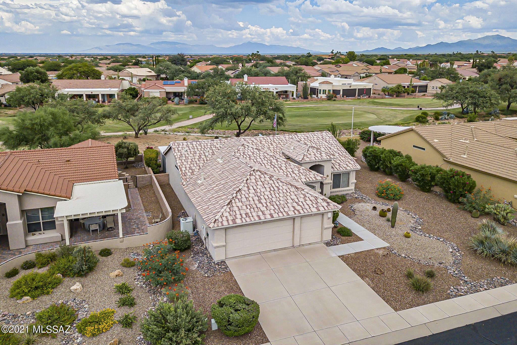 1811 East Redstart Road Green Valley, AZ 85614 - Photo 40 of 46