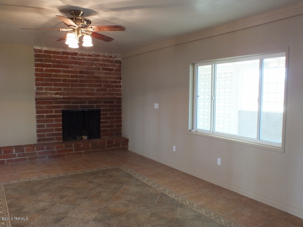 2831 West Mossman Road Tucson, AZ 85746 - Photo 9 of 23 Gallery Image 9