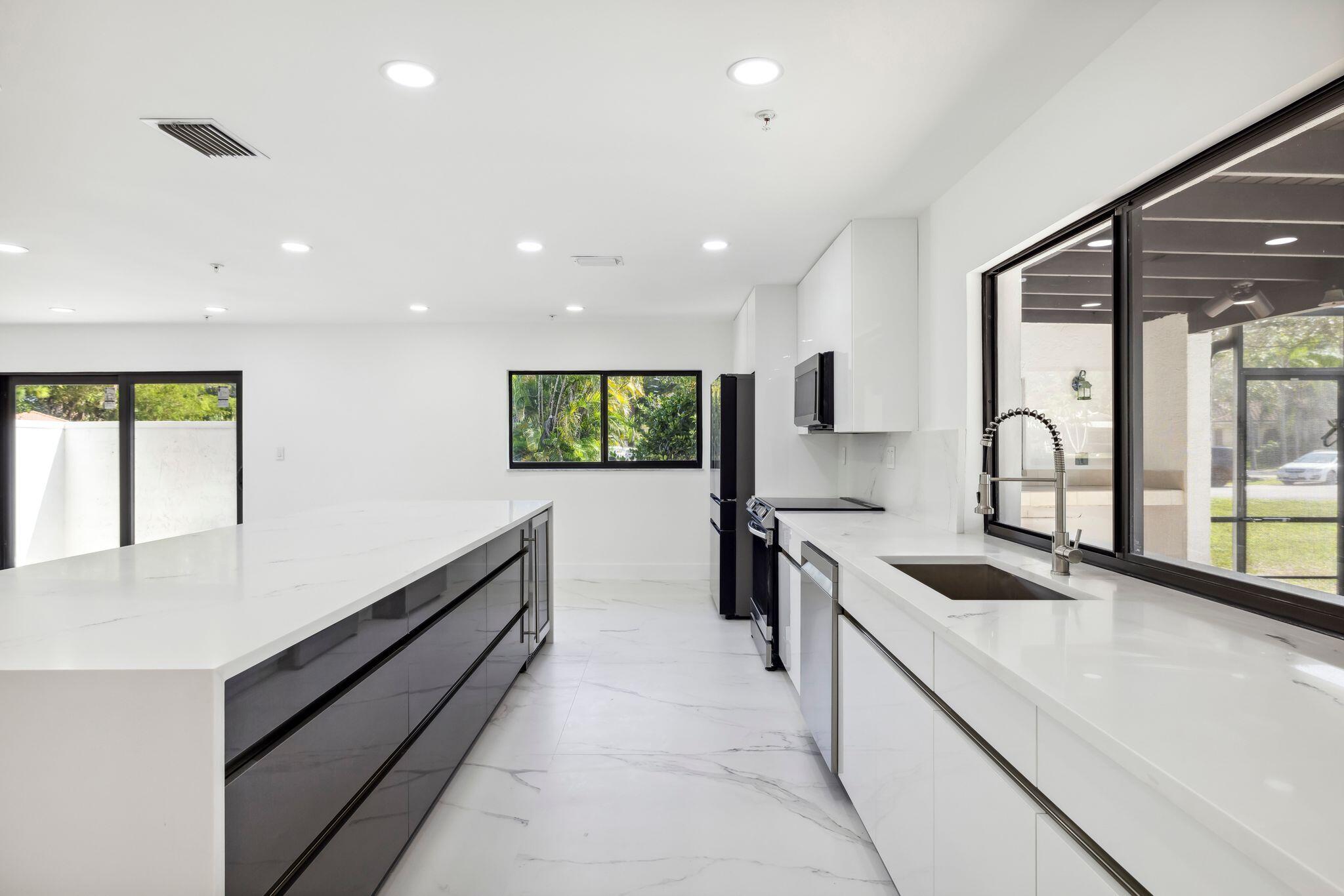 22633 Lemon Tree Ln Boca Raton FL 08