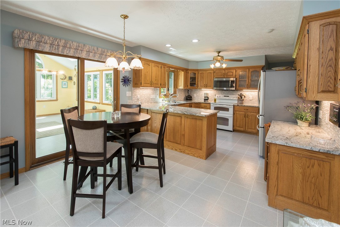 8016 Poorman Road Vermilion, OH 44089 - Photo 9 of 34