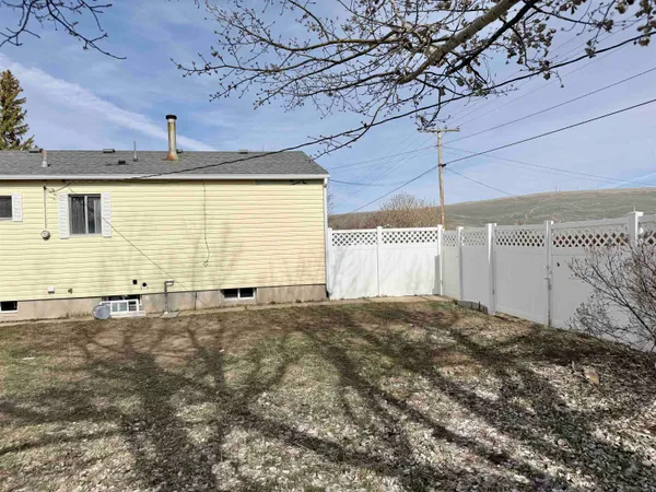 $259,000 | 513 Beech Avenue, Kemmerer, WY 83101