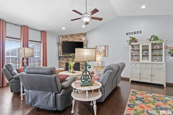 $465,000 | 1110 Lost Tree Drive, Sherman, IL 62684