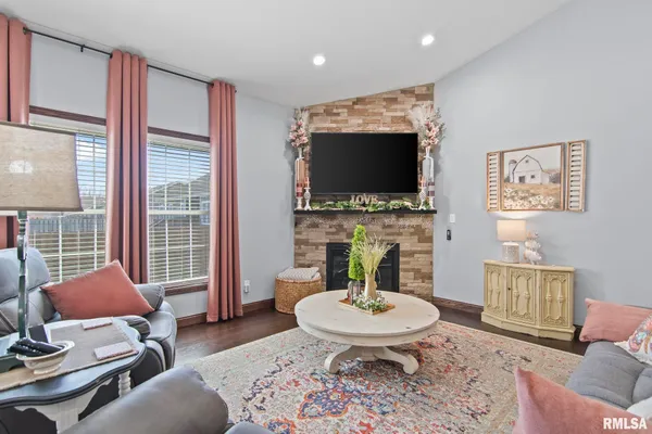 $465,000 | 1110 Lost Tree Drive, Sherman, IL 62684