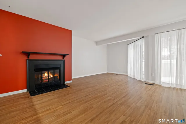 $305,000 | 81 Main Street, Unit 31A, Branford, CT 06405