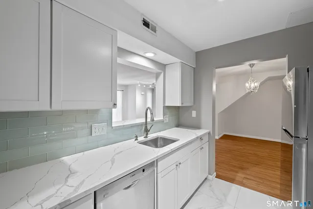 $305,000 | 81 Main Street, Unit 31A, Branford, CT 06405