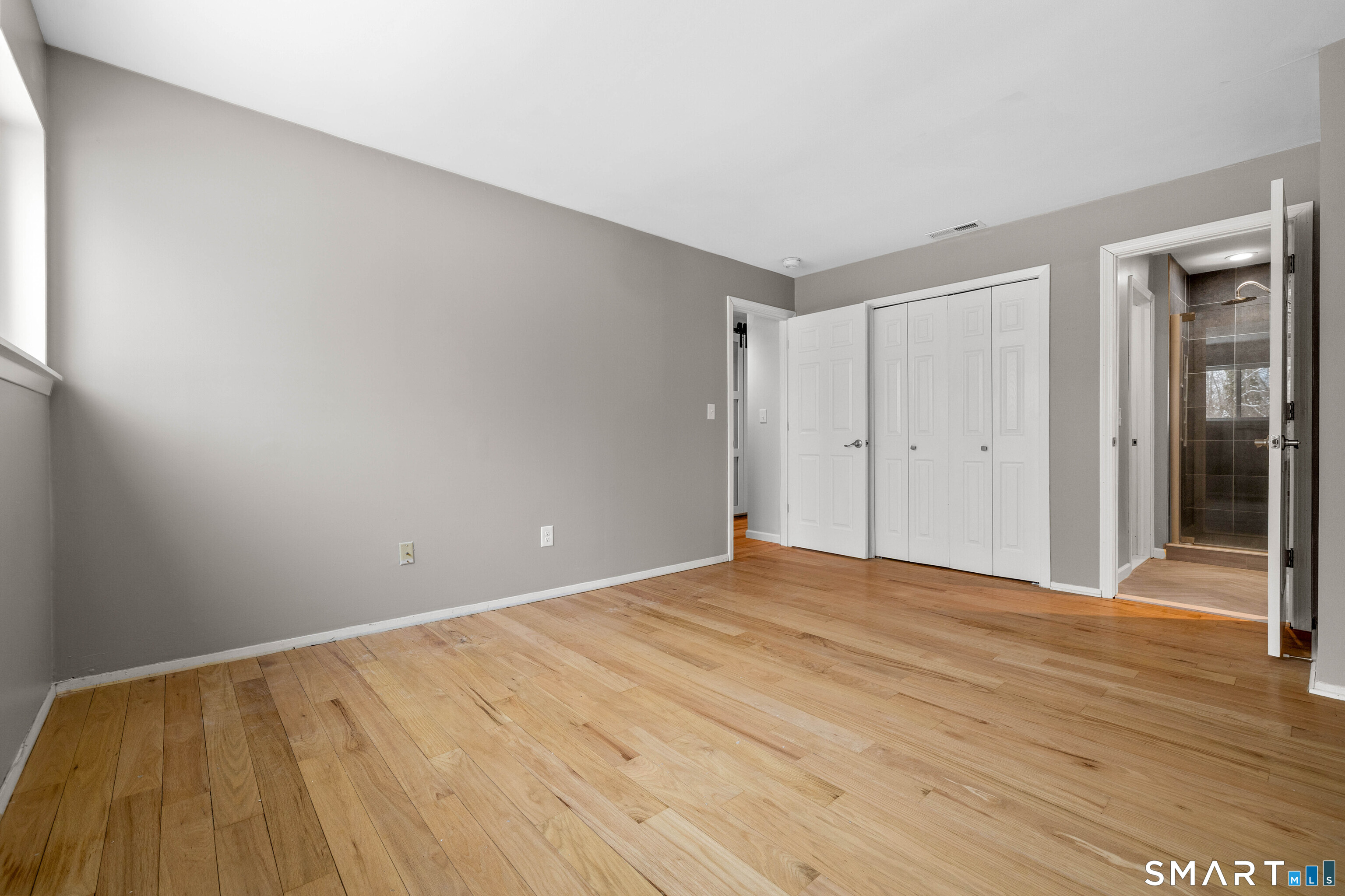 81 Main Street, Unit 31A Branford, CT 06405 - Photo 22 of 40 Primary Bedroom