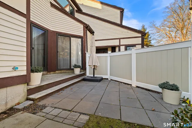 $305,000 | 81 Main Street, Unit 31A, Branford, CT 06405