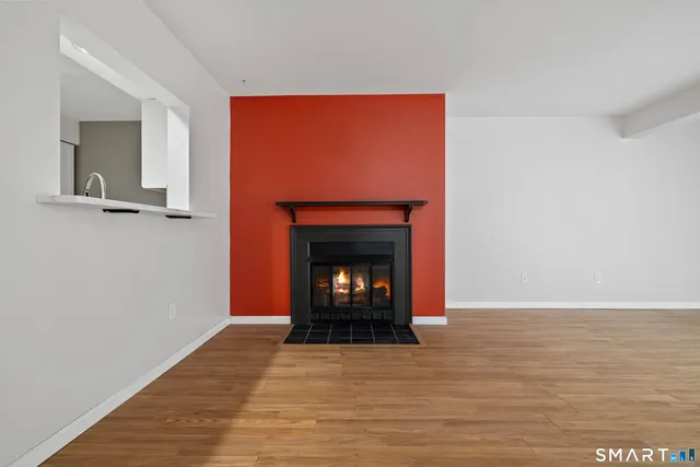 $305,000 | 81 Main Street, Unit 31A, Branford, CT 06405