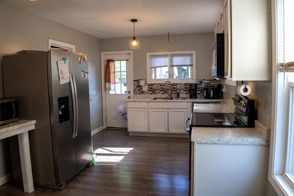1388 Bay Street Springfield, MA 01109 - Photo 20 of 39 Gallery Image 20