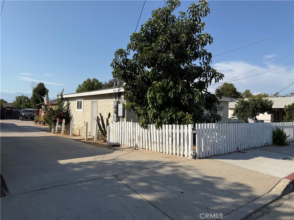 7563 Lincoln Avenue Riverside, CA 92504 - Photo 3 of 18 Gallery Image 3