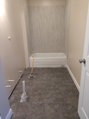 350 County Line Road Lee, IL 60530 - Photo 11 of 31 a bathroom with a shower