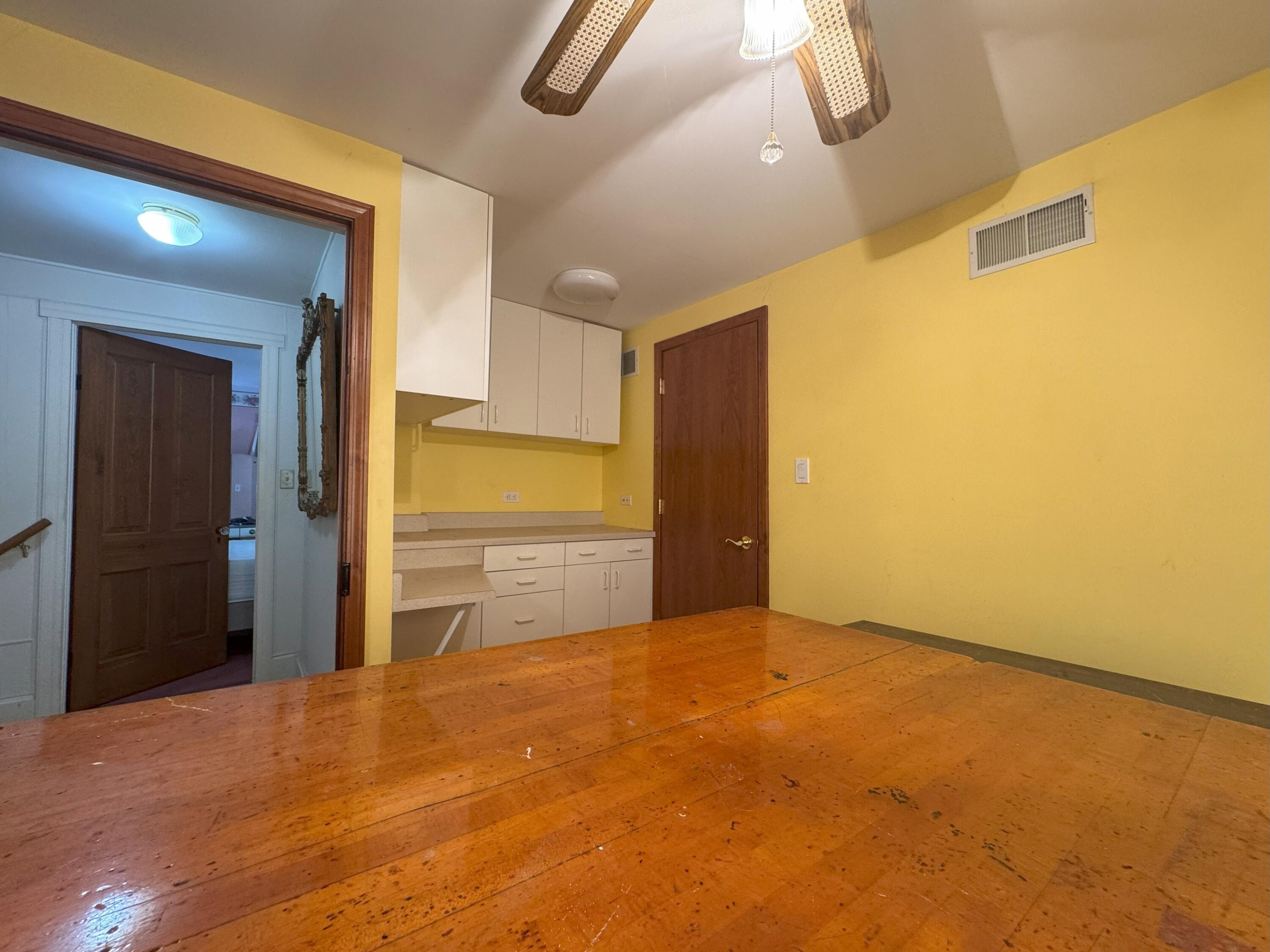 219 South Broad Street Griffith, IN 46319 - Photo 27 of 35 3000x2250