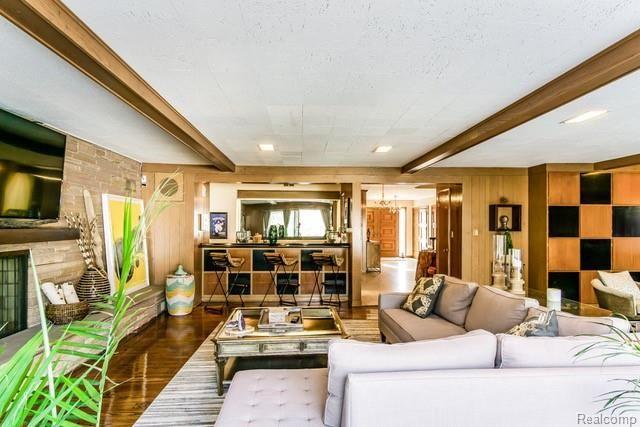 19444 Stratford Road Detroit, MI 48221 - Photo 3 of 13