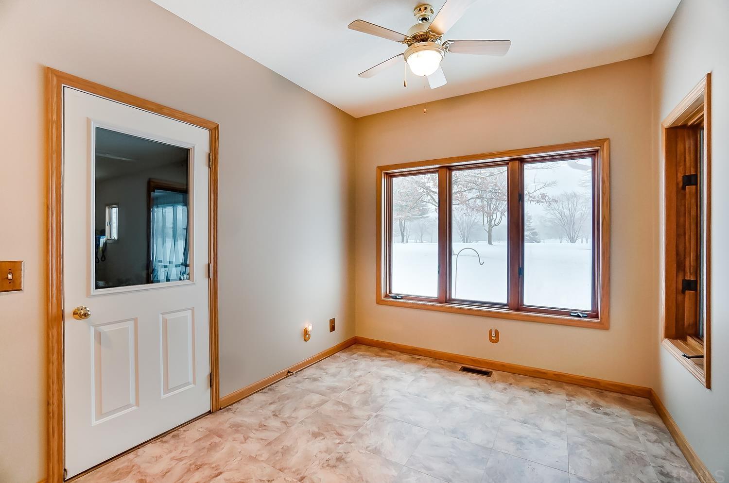1245 South Zimmer Road Warsaw, IN 46580 - Photo 11 of 29 Gallery Image 11