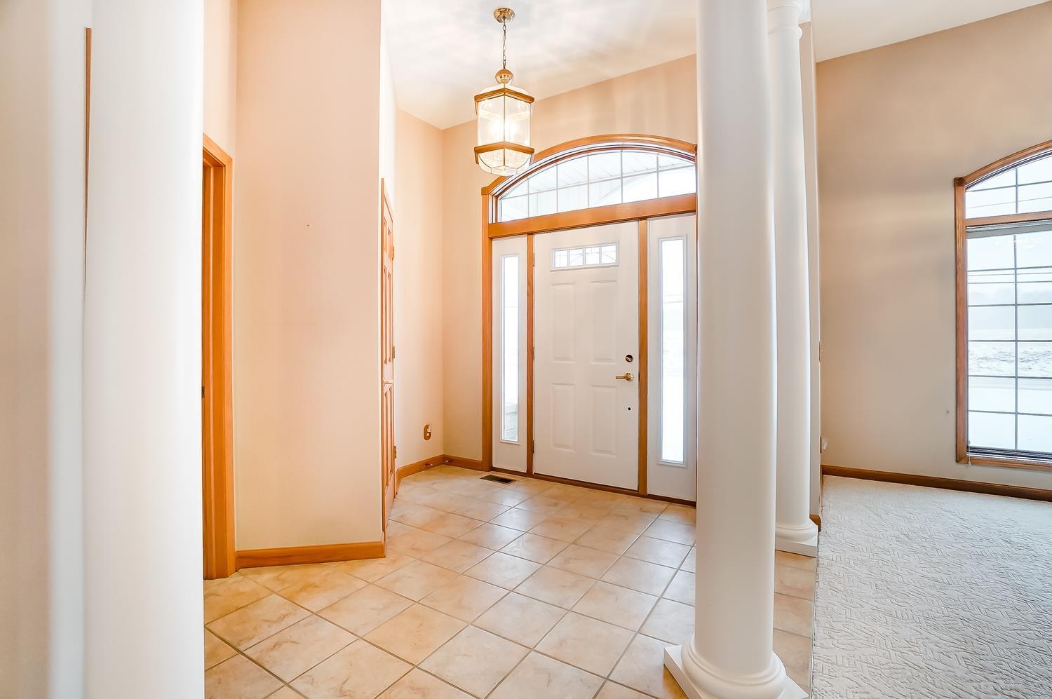 1245 South Zimmer Road Warsaw, IN 46580 - Photo 4 of 29 Gallery Image 4