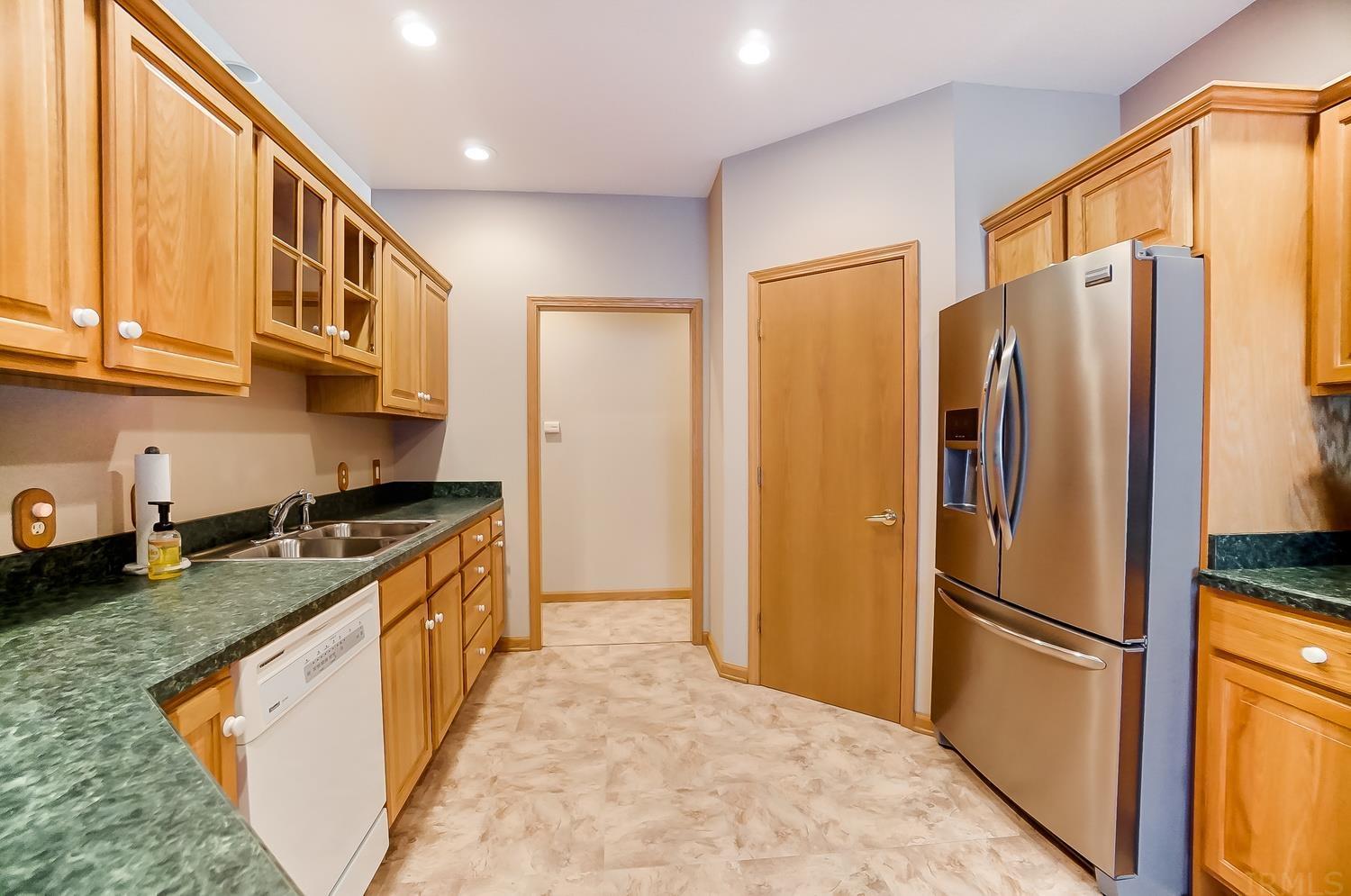 1245 South Zimmer Road Warsaw, IN 46580 - Photo 9 of 29 Gallery Image 9