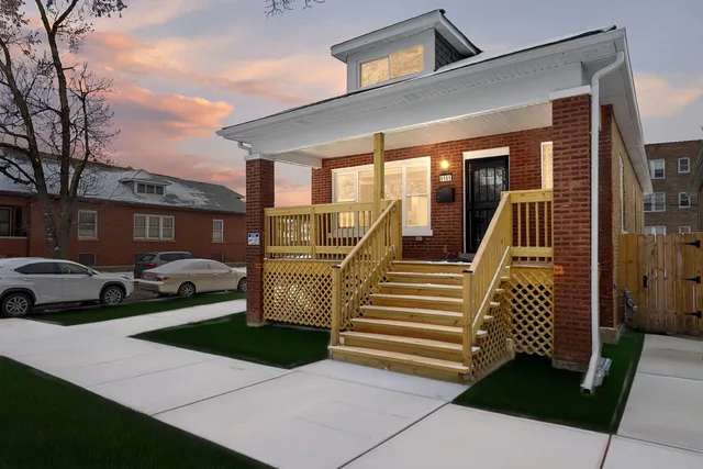 $359,000 | 6101 South Maplewood Avenue, Chicago, IL 60629