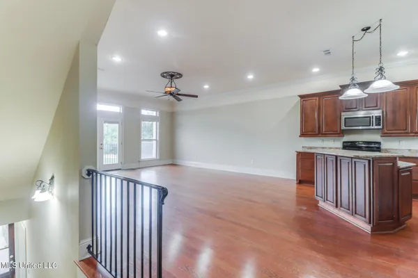 $1,900 | 25 Oak Alley Lane, Long Beach, MS 39560