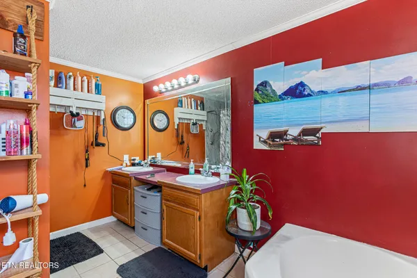 $225,000 | 505 Lake Circle, Spring City, TN 37381