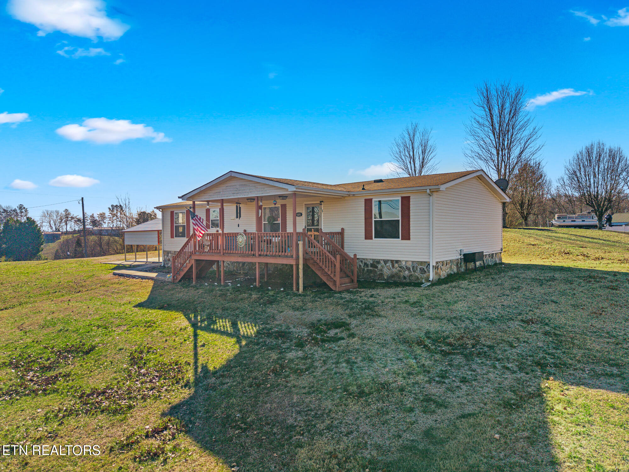 505 Lake Circle Spring City, TN 37381 - Photo 2 of 31 505 Lake Circle Spring City-22