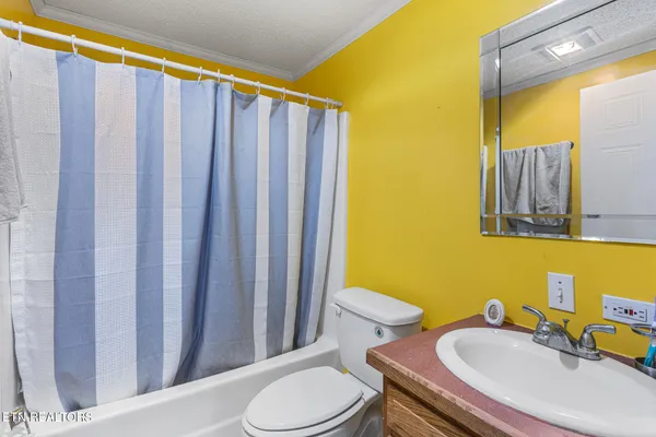 $225,000 | 505 Lake Circle, Spring City, TN 37381