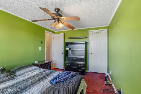 $225,000 | 505 Lake Circle, Spring City, TN 37381